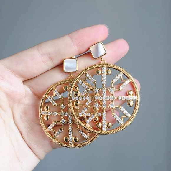 Bekindot Gold Earrings - Picture 4 of 5